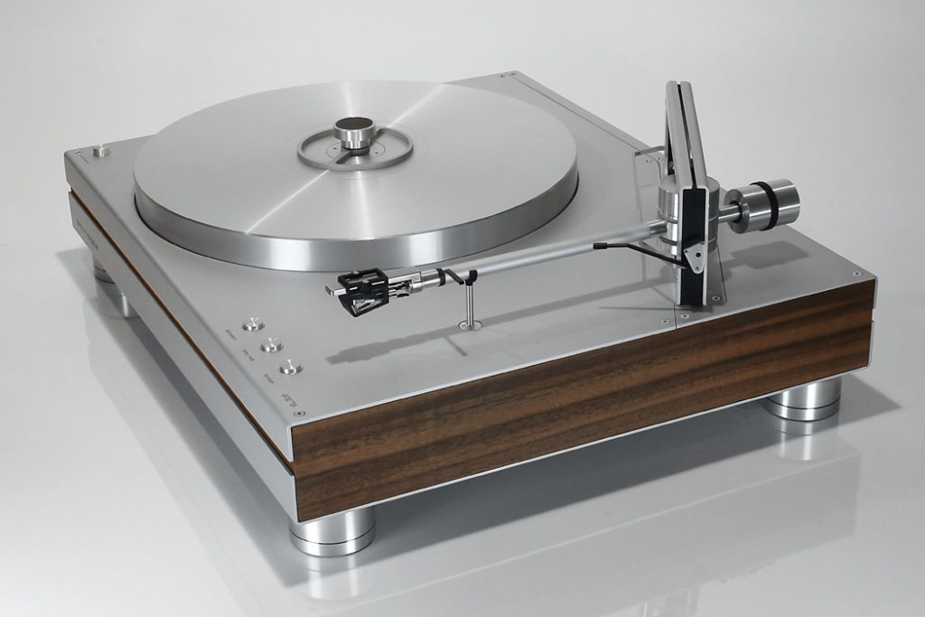 Turntable_PS2_Persp_Front-1024x683.jpg