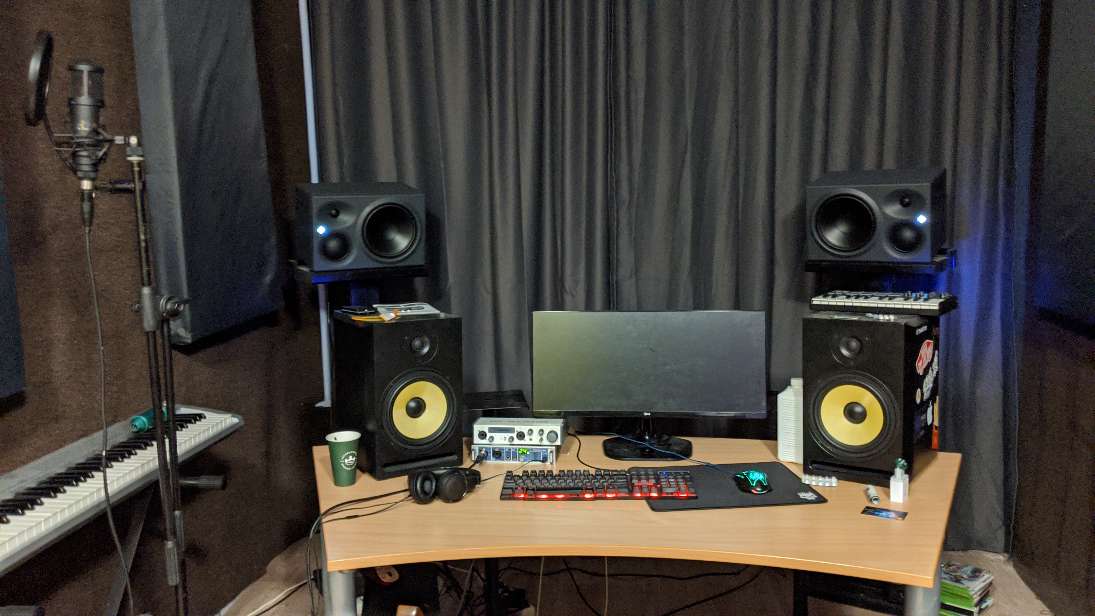 N monitors. Neumann KH 310 D L G. Neumann KH 310 АЧХ. N Monitors x800. N-Monitors x600.