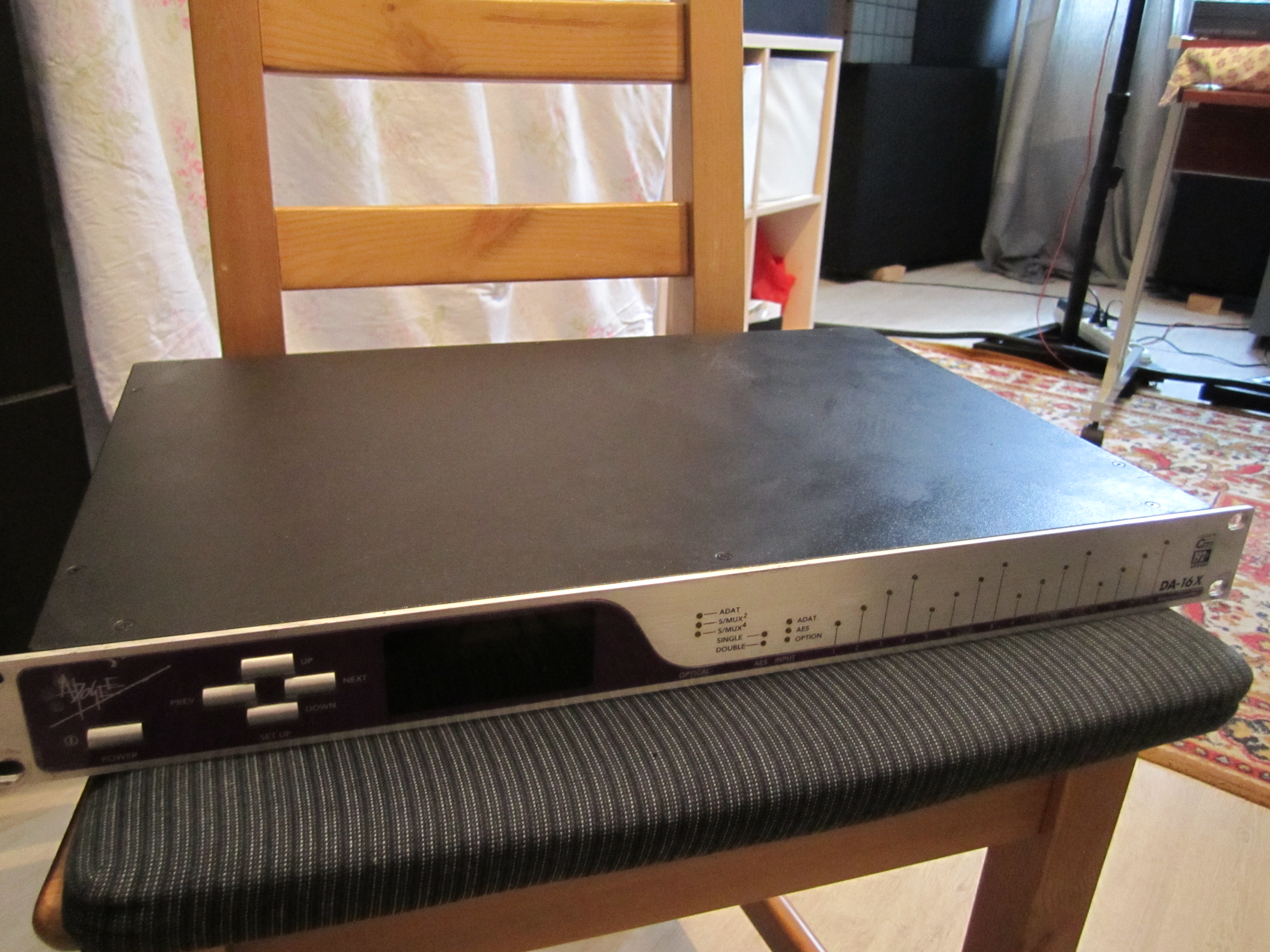 apogee da16x.JPG