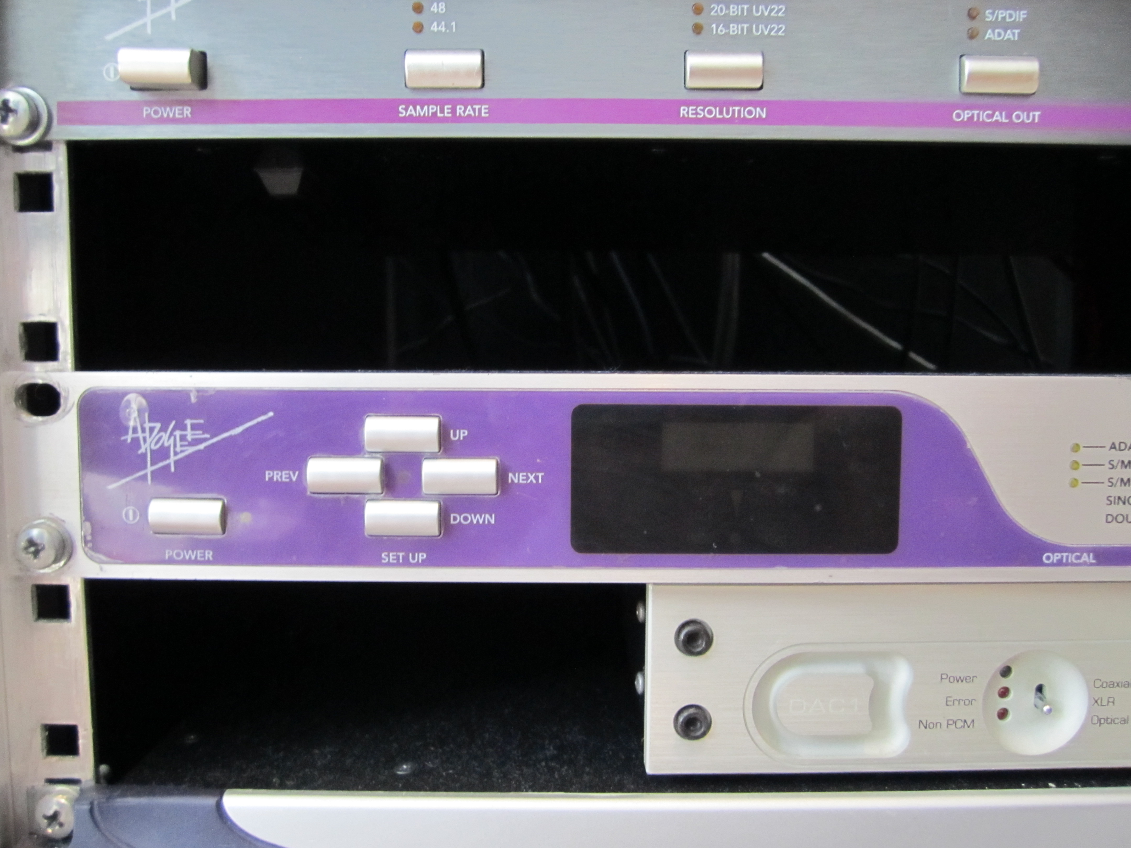 apogee da16x 2.JPG