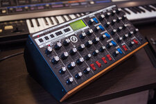 Moog Voyager RME 04.jpg