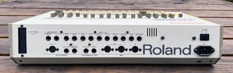 Roland TR-909.jpg Roland TR-909.jpg