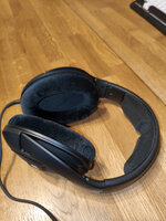 Sennheiser-HD560S_5.jpg